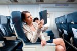 Viajes Largos en Avión: Mi Lista de Imprescindibles a Bordo