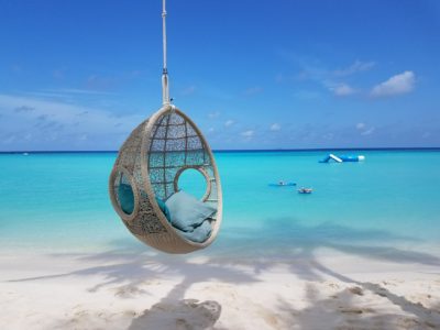 Cómo Viajar a Maldivas sin Vender un Órgano: Todo Lo que tenés que saber antes de llegar al Paraíso.